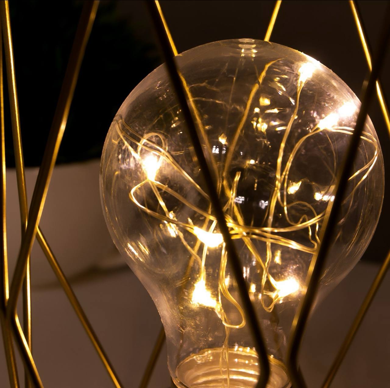 Liora Geometric Table Lamp